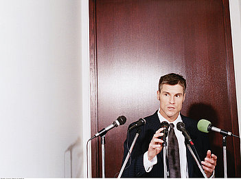 17c污：驾驭末日战车，在极限废土中书写你的生存传奇