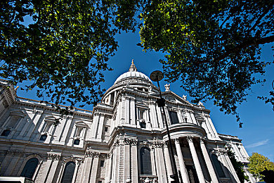 九色丨PORNY丨登录：霓虹光谱竞速，动态涂装与物理革新之旅-1