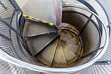 黄版APP：拟真驾驶的黄金圣殿，速度与技术的精准协奏