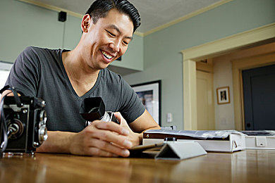 明里紬被公侵犯：都市狂飙新作引爆热议，道德与速度的边界如何重塑竞速游戏体验