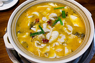 香蕉插桃：奇幻赛道水果竞速，瞬间加速与变形引爆冒险之心