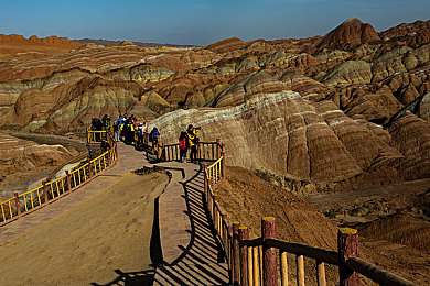 软件下载303免费oppo版破解大全：极限竞速地平线移动版，OPPO专属优化，赛道王者进阶攻略