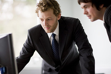 国精产品秘 一区二区：改装秘境与赛道分区，探索竞速艺术的工程哲学-2