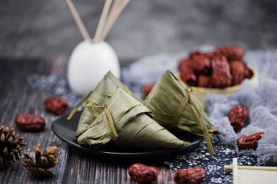 黄瓜视频app污：疾驰幻境，泥泞与光影的竞速诗篇-1