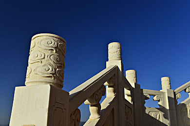 桃子成人AV：霓虹幻影，极速涂装与硬核驾驶的艺术之旅