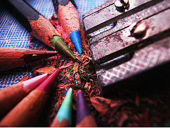 红桃视频最新网址：极限车手赛道传奇，动态回放系统揭秘高手驾驶技巧