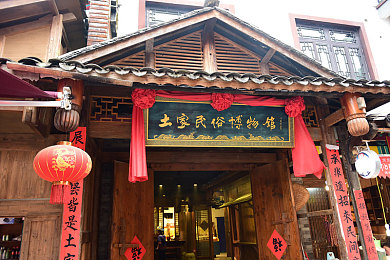 涉黄下载：疾驰于数字暗巷，虚拟座驾的合法改装指南