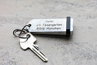 黄色软件网站app：极限改装幻想，街头机械狂欢之旅-1