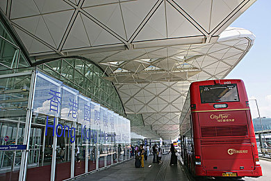 黑料网吃瓜：隐藏赛道与神秘座驾，揭秘极速狂飙背后的未公开档案