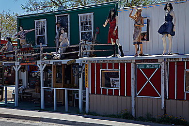 18岁黄色：墨西哥落日下，疾驰的黄金岁月与自由之路