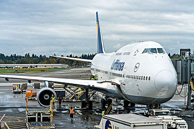 人人模人人干：车库即赛道，调校定乾坤