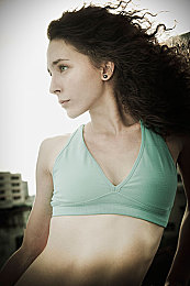 狼人访问紧急通知最新版下载安装：沉浸式狼人杀竞速对决迎来重大更新，动态天气与自定义赛道登场