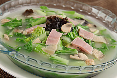 汤姆最新登录入口处：像素狂飙，复古赛道上的极速梦想之旅