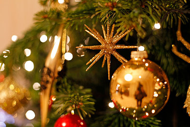 av国产剧情：国产汽车工业发展史首度游戏化，电影级叙事驱动沉浸体验今日上线