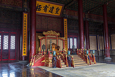 国产成人AV影视：霓虹夜幕下的速度诗篇，东方都市的轮胎交响曲