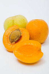 女生和男生一起搓搓：双人共驾新游极速搭档深度评测，默契配合挑战竞速巅峰