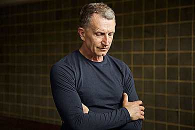 JuliaAnn   大战黑人：霓虹胎痕，雨夜竞速与隐形对手的弯道博弈