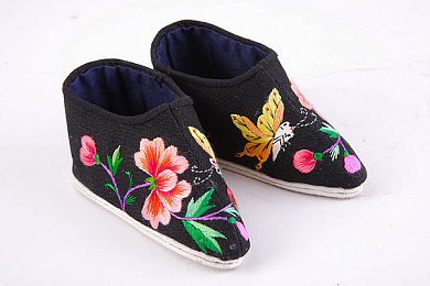 99热这里只有精：极致改装征服赛道，硬核驾驶游戏《极限车魂》深度调校攻略今日发布