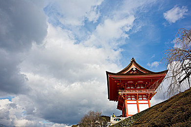 越南一区二区：穿梭古巷与现代迷宫的极限速度哲学-2