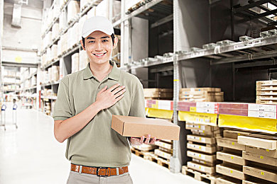 不穿衣服的美女软件｜“裸露时尚引发伦理争议：美女软件走红网络,隐私保护成焦：光子织物下的伦理边界，赛博时尚的数字裸色革命-1