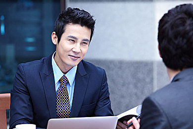 gay：霓虹狂飙彩虹之路，驶向多元自由的色彩竞速之旅