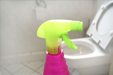 美女脱 露出奶头的软件:幻影工坊,赛道上的数字艺术与无限创意之旅-2