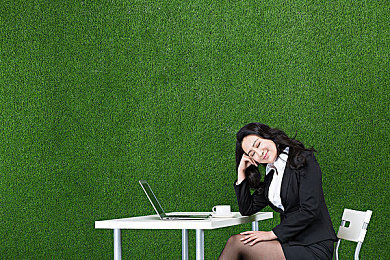 男人和女人差差差：极速差异颠覆传统，驾驶风格因性别而精彩-1