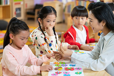 小處女末发育嫩苞H：从零开始打造冠军座驾，体验真实赛车成长之路-1