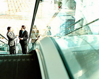 斗罗大陆成人版：武魂赛车跨界引爆热议，深度策略革新竞速游戏体验