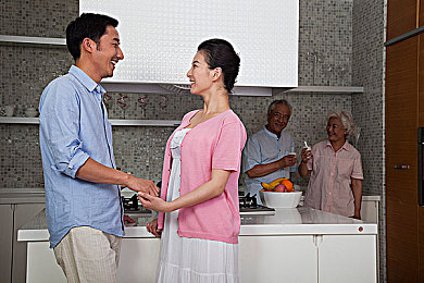 抖音风反差婊混剪视频在线观看：竞速游戏新潮流，极致反差剪辑引爆玩家创作热潮