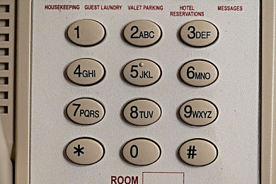 男生和女生玩坤坤：竞速新游极速坤坤引爆热议，不同性别玩家策略选择呈现有趣差异