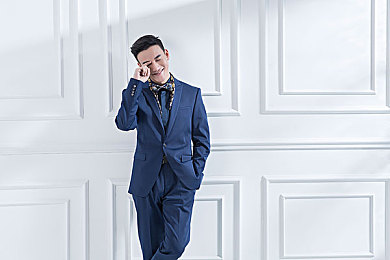 黄三色是哪三色颜色搭配好看：疾驰调色盘，赛道上的视觉竞速艺术