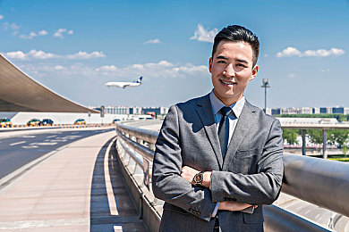 男人困困女人困困：疲劳驾驶模拟游戏极限困意赛道，在速度与睡眠间挑战清醒极限