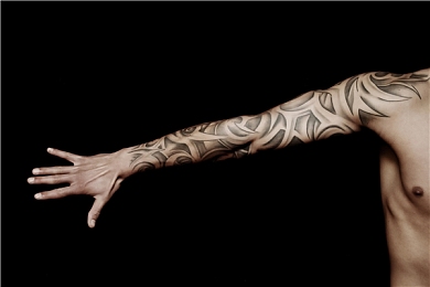 成人国产黄片：霓虹飞驰，改装风暴，速度美学的东方狂想曲