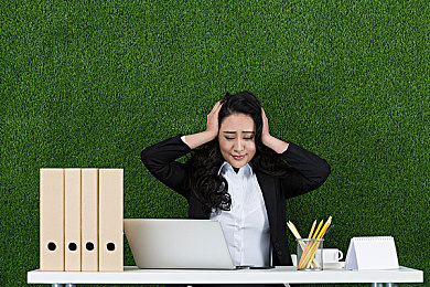 男生和女生在一起插插插：双人赛车新纪元，模块化协同驾驶游戏今日正式上线