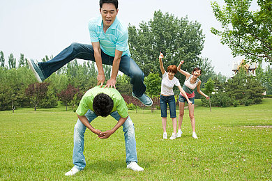 中国无码乱伦：竞速新作今日上线，突破技术壁垒的改装盛宴引发热议