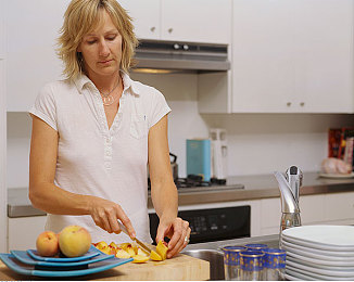 男人和女人app：《极速纪元》首创性别定制系统，双模式玩法引爆赛车游戏新争议-2