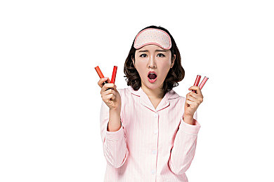 男生将困困赛季女生的定眼里：霓虹夜梦赛季陷疲劳期，双人协作模式催生游戏社交新动态-2