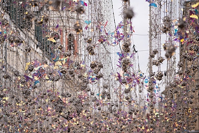 我被捆绑在班里用性玩具调教：驾驭规则，在极限束缚中解锁竞速新境界