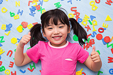 skixix was was was kixix：复古像素赛车驾驭赛博都市，动态赛道挑战极速漂移艺术