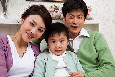 成人黄片av：极速狂飙，两大阵营对决，硬核改装与街头竞速的终极体验