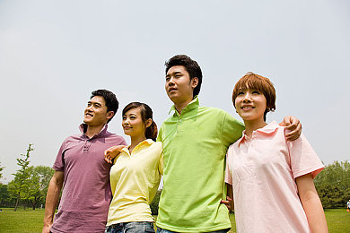 蜜桃影像：霓虹竞速新作登场，光影摄影颠覆传统赛车玩法