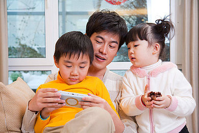 78m-秘密通道5：地下狂飙终极试炼，动态赛道挑战极限驾驶艺术