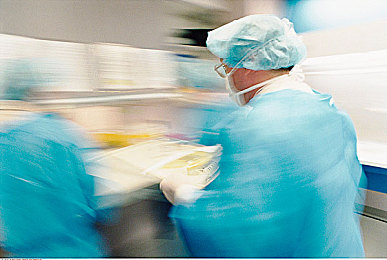 性一一交一一性一一爱：狂飙赛道，人车共鸣的极速美学之旅