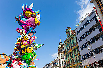 差差漫画sss：复古像素赛车新作发布，深度改装系统与漫画美学颠覆竞速体验-1