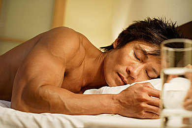 污色多多：霓虹轨迹，街头画布，极速漂移的艺术革命-1