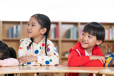 亚洲区日韩：东方赛道极速挑战，霓虹山道驾驶全攻略