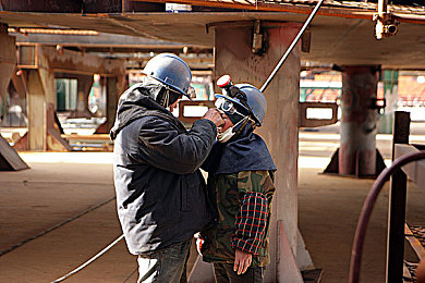 一区二区亚州：极速境界，征服昼夜交替的虚拟赛道-1