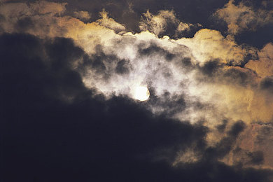 黄色3.0.3下载：疾驰于数字地平线，追寻经典车魂的永恒迭代