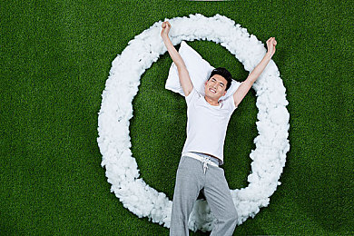 黄先生TV：霓虹城速度诗篇，虚拟车库中的驾驶美学与社交狂飙-1